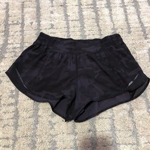 Lululemon Hotty Hot Short